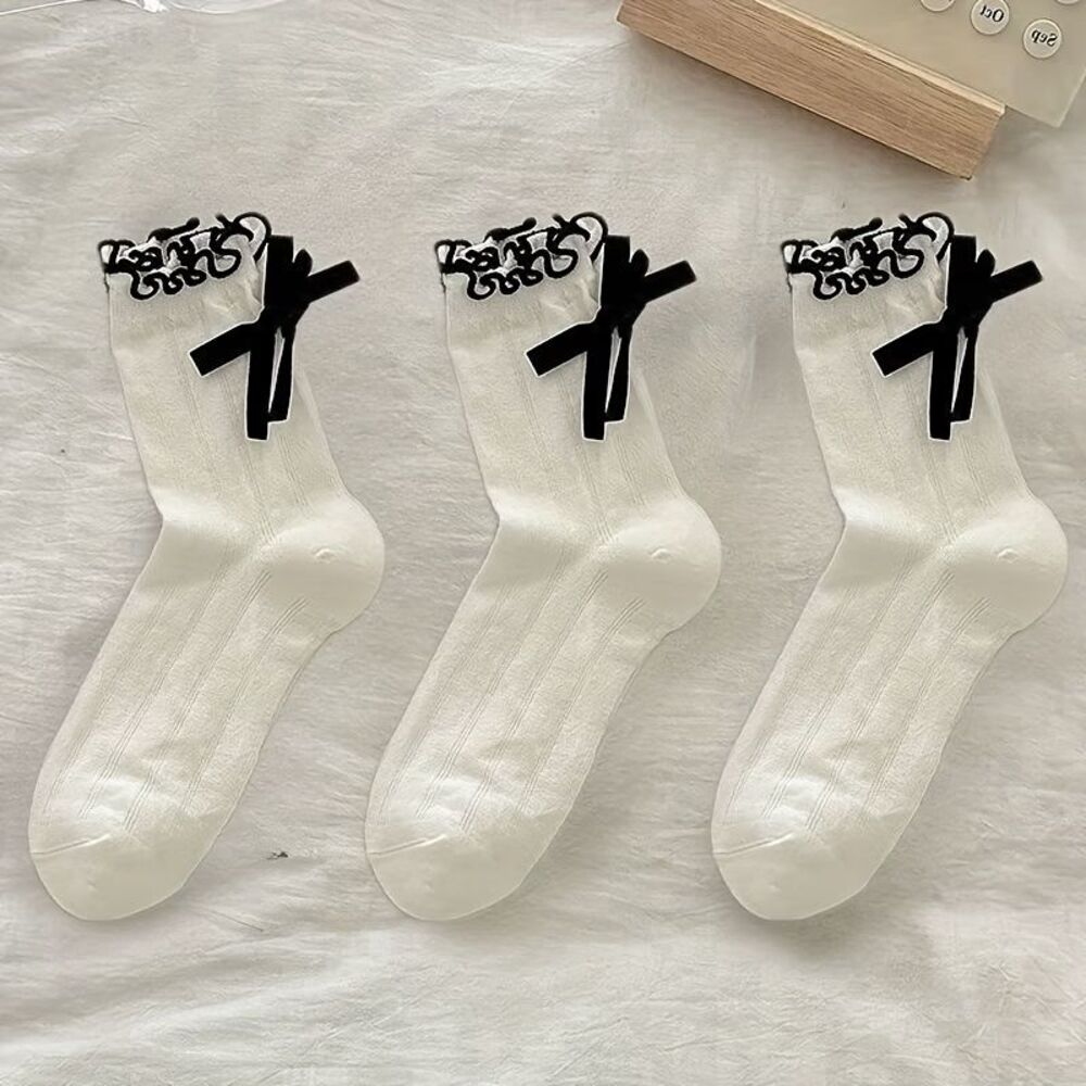 3 Pair Woman's White & Black Bow and Scalloped Ruffle Border Mid-Calf Socks NEW - Picture 3 of 5